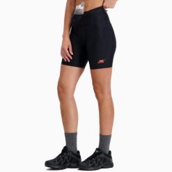 Damskie legginsy do biegania i trailu PERFORMANCE TIGHT. Czarne legginsy BODYCROSS, xs, bez wzorów, ze skóry, krótkie. Za 322.99 zł.