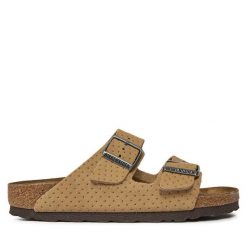 Klapki Birkenstock. Brązowe klapki Birkenstock, bez wzorów, bez obcasa. Za 679.99 zł.