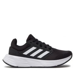 Buty do biegania adidas. Czarne obuwie sportowe Adidas, bez zapięcia, do biegania. Za 199.99 zł.