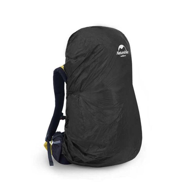 Pokrowiec przeciwdeszczowy na plecak Naturehike 35-45L. Czarne plecaki NATUREHIKE, bez wzorów. Za 49.99 zł.