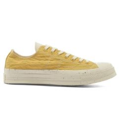 Buty do chodzenia damskie Converse Chuck 70 Hybrid Texture Low. Żółte obuwie sportowe Converse, bez zapięcia, trekkingowe. Za 270.00 zł.