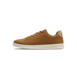 Trenerzy Hummel Court Line SN. Brązowe obuwie sportowe Hummel, bez zapięcia. Za 220.00 zł.