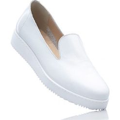 Buty skórzane wsuwane bonprix biały. Białe baleriny bonprix, bez wzorów, bez obcasa. Za 109.99 zł.