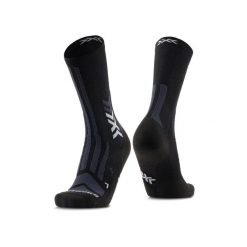 Skarpetki X-Socks Discover Crew. Czarne skarpety X Socks, bez wzorów. Za 165.00 zł.