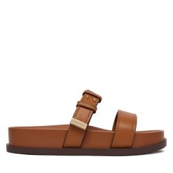 Klapki Armani Exchange. Brązowe klapki Armani Exchange, bez wzorów, bez obcasa. Za 609.99 zł.