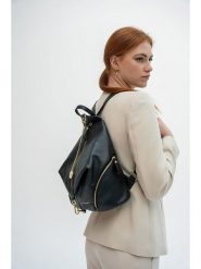 Christian Laurier Skórzany plecak "Racha" w kolorze czarnym - 30 x 40 x 16 cm rozmiar: onesize. Czarne plecaki Christian Laurier, bez wzorów, z materiału. Za 435.11 zł.