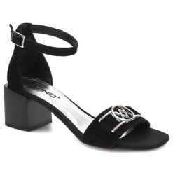 Sandały damskie Karino, naturalna skóra zamszowa z paskiem wokół kostki zapinanym na klamrę ozdobnym metalowym detalem, czarny, 4059-003-P. Czarne sandały Karino, bez wzorów, ze skóry, eleganckie, bez obcasa, na obcasie, bez zapięcia. Za 239.00 zł.