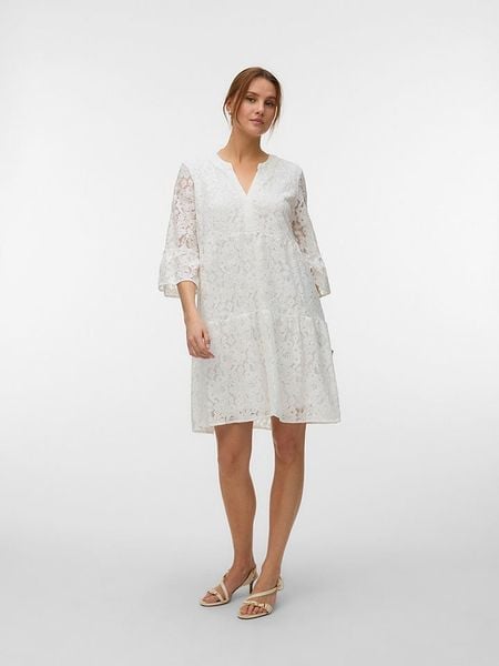 Vero Moda Sukienka w kolorze białym rozmiar: M. Białe sukienki Vero Moda, m, bez wzorów, z bawełny, bez kołnierzyka, bez ramiączek, mini. Za 139.95 zł.