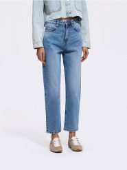 Jeansy mom fit slim - niebieski. Niebieskie jeansy Reserved, bez wzorów. Za 129.99 zł.