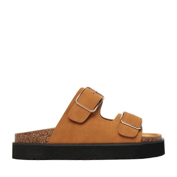 Klapki DeeZee. Brązowe klapki DeeZee, bez wzorów, bez obcasa. Za 129.99 zł.