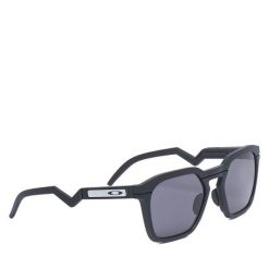 Okulary przeciwsłoneczne Oakley. Czarne okulary przeciwsłoneczne Oakley, bez wzorów. Za 759.99 zł.
