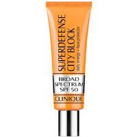 Superdefense City Block Broad Spectrum SPF 50 – Krem z filtrem przeciwsłonecznym. Kremy do opalania Clinique. Za 215.00 zł.