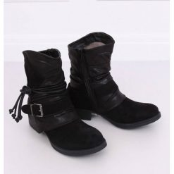 Botki militarne czarne 201802-11B BLACK. Czarne botki FunKee.pl, bez wzorów, z futra, bez obcasa, bez zapięcia. Za 130.99 zł.