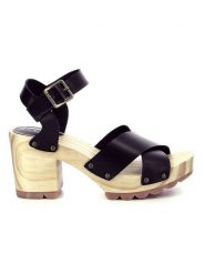 Kickers Skórzane sandały "Kick Wise" w kolorze czarnym rozmiar: 40. Czarne sandały Kickers, bez wzorów, z otwartym noskiem, bez obcasa, na koturnie, bez zapięcia. Za 242.13 zł.