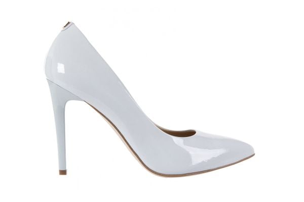 Szpilki Bayla-056 1810-799 Niebieski, Skóra naturalna lakierowana - 39. Niebieskie szpilki Bayla, bez wzorów, z lakierowanej skóry, klasyczne, bez obcasa, na szpilce, bez zapięcia. W wyprzedaży za 199.00 zł.