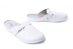 ADANEX 28818 DIL16YN biały, klapki damskie. Białe klapki Adanex, bez wzorów, bez obcasa. Za 83.99 zł.