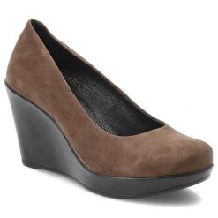 Czółenka damskie Karino, na wysokim stabilnym koturnie eleganckie skórzane wsuwane i wygodne, brązowe, 1224-015-P. Brązowe czółenka Karino, bez wzorów, ze skóry, biznesowe, bez obcasa, na koturnie, bez zapięcia. Za 322.99 zł.