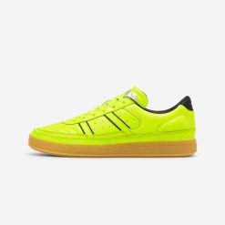 Sneakersy unisex Player 80 Offside Limitowana Edycja. Czarne obuwie sportowe DECATHLON, z gumy, bez zapięcia, do piłki nożnej. Za 269.99 zł.