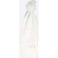 Vero Moda - Szalik. Zielone szaliki Vero Moda, bez wzorów, z dzianiny. W wyprzedaży za 24.90 zł.
