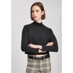 Sweter damski Urban Classics interlock short crew. Czarne swetry Urban Classics, na zimę, bez wzorów, bez ramiączek. Za 214.00 zł.