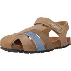 Sandały PABLOSKY 517132P Brązowy. Brązowe sandały PABLOSKY, bez wzorów, z syntetyku, bez obcasa, bez zapięcia. Za 215.99 zł.