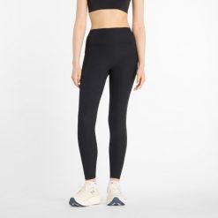 Legginsy damskie New Balance WP53152BK – czarne. Czarne legginsy New Balance, m, bez wzorów, z materiału, z podwyższonym stanem. Za 299.99 zł.
