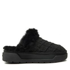 Kapcie Guess. Czarne obuwie domowe Guess, z aplikacjami, bez zapięcia. Za 739.99 zł.
