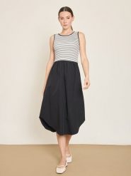 BGN Sukienka w kolorze biało-czarnym rozmiar: 34. Białe sukienki BGN, na imprezę, bez wzorów, bez kołnierzyka, bez ramiączek, midi. Za 108.99 zł.