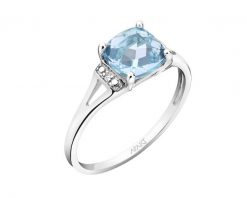 Pierścionek z białego złota z diamentami i topazem Sky Blue - próba 585. Białe pierścionki Apart, z diamentem, złote. Za 2,390.00 zł.