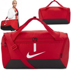 Torba sportowa Nike Academy Duff L treningowa na ramię z komorą na buty 95L. Czerwone torby na ramię Nike, bez wzorów, sportowe, na ramię, bez dodatków. Za 137.90 zł.