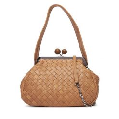 Torebka Weekend Max Mara. Brązowe torebki klasyczne Weekend Max Mara, bez wzorów, bez dodatków. Za 2,069.00 zł.