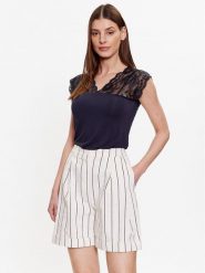 Culture Bluzka Poppy 50100306 Granatowy Regular Fit. Niebieskie bluzki Culture, s, bez wzorów, z wiskozy, bez kołnierzyka, bez ramiączek. Za 109.99 zł.