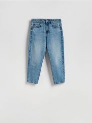 Jeansy mom fit z krótszą nogawką - niebieski. Niebieskie jeansy Reserved, bez wzorów. Za 129.99 zł.