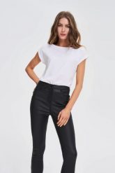 T-shirt z bawełny biały. Białe t-shirty MOODO, l, bez wzorów, z bawełny, bez kołnierzyka, bez ramiączek. Za 39.99 zł.