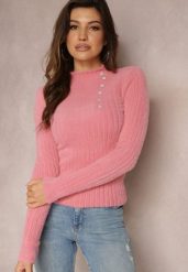 Różowy Wełniany Sweter z Biżuteryjnymi Guzikami i Dłuższym Włosiem Tuvelio. Czerwone swetry Renee, bez wzorów, z dzianiny, bez ramiączek. Za 54.99 zł.