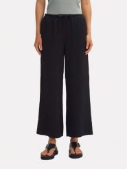 OPUS Spodnie w kolorze ciemnozielonym rozmiar: 44. Zielone spodnie materiałowe Opus, bez wzorów, z materiału, z podwyższonym stanem. Za 143.99 zł.