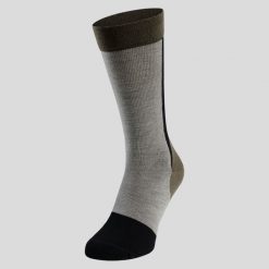 Skarpety trekkingowe Performance Wool ODLO. Szare skarpety Odlo, bez wzorów, z poliamidu. Za 122.90 zł.