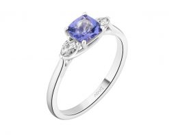 Pierścionek z białego złota z diamentami i tanzanitem - próba 585. Białe pierścionki Apart, z diamentem, złote. Za 5,390.00 zł.