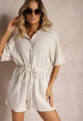 Beżowy Bawełniany Kombinezon Muślinowy Ozdobiony Troczkami Zapinany na Guziki Dlissa. Brązowe sukienki Renee, na co dzień, s, bez wzorów, z bawełny, eleganckie, bez kołnierzyka, bez ramiączek. Za 84.99 zł.
