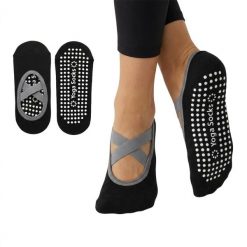 Skarpetki do jogi fit.me antypoślizgowe czarne. Czarne skarpety FITME!, bez wzorów. Za 10.53 zł.