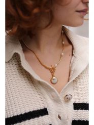 Pierres delicates Pozłacany naszyjnik z masą perłową - dł. 50 cm rozmiar: onesize. Białe naszyjniki Pierres delicates, z perłą, pozłacane. Za 82.83 zł.