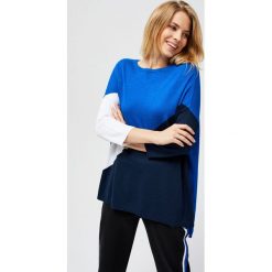 Sweter typu oversize. Golfy MOODO, xs, bez wzorów, bez ramiączek. Za 39.99 zł.