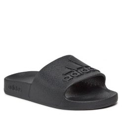 Klapki adidas. Czarne klapki Adidas, bez wzorów, bez obcasa. Za 109.99 zł.