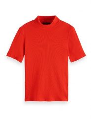 Scotch & Soda Koszulka w kolorze czerwonym rozmiar: S. Czerwone bluzki Scotch & Soda, s, bez wzorów, prążkowane, bez kołnierzyka, bez ramiączek. Za 96.83 zł.