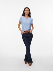 Vero Moda Koszulka w kolorze błękitnym rozmiar: XS. Niebieskie bluzki Vero Moda, s, bez wzorów, z wiskozy, klasyczne, bez kołnierzyka, bez ramiączek. Za 60.99 zł.