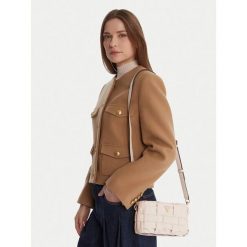 Torebka Guess. Czarne torebki klasyczne Guess, z aplikacjami, bez dodatków. Za 584.99 zł.