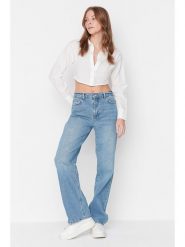 Trendyol Dżinsy - Comfort fit - w kolorze błękitnym rozmiar: 36. Niebieskie jeansy Trendyol, bez wzorów. Za 109.78 zł.
