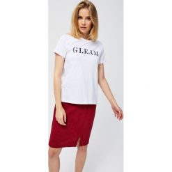 Bluzka z aplikacją. Bluzki MOODO, xs, z aplikacjami, bez kołnierzyka, bez ramiączek. Za 14.99 zł.