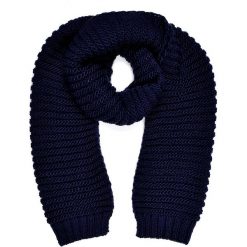 SZALIK DAMSKI. Niebieskie szaliki TOP SECRET, na jesień, bez wzorów, z dzianiny, klasyczne. W wyprzedaży za 19.99 zł.