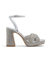 CALL IT SPRING Sandały w kolorze srebrnym na obcasie rozmiar: 37,5. Szare sandały Call it Spring, bez wzorów, z otwartym noskiem, bez obcasa, na koturnie, bez zapięcia. Za 173.99 zł.